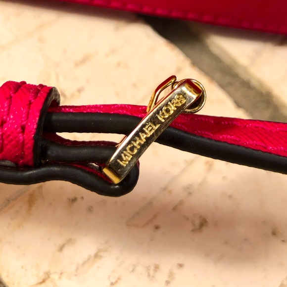 💥Moving to @the_bag_guy💥Michael Kors - Cindy Dome Crossbody Bag - - Picture 15 of 17